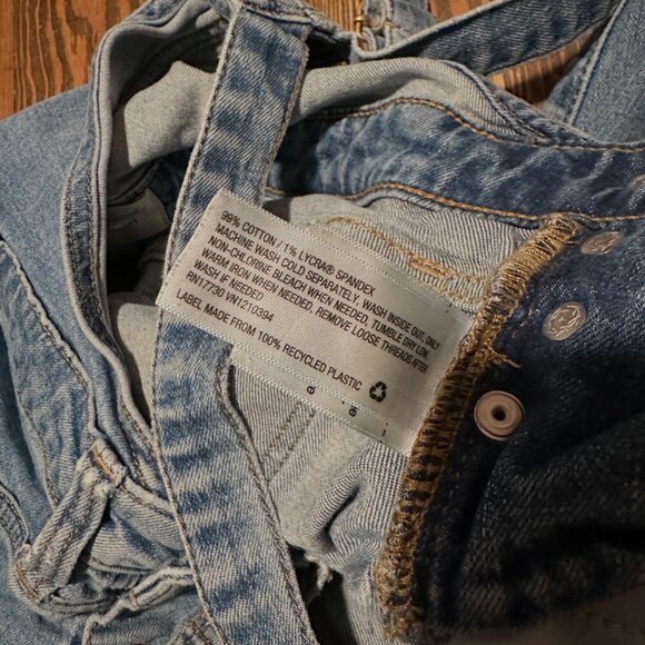 Universal Thread Women's Size 4/27 High-Rise Denim Cropped Raw Hem Overalls - Picture 7 of 9